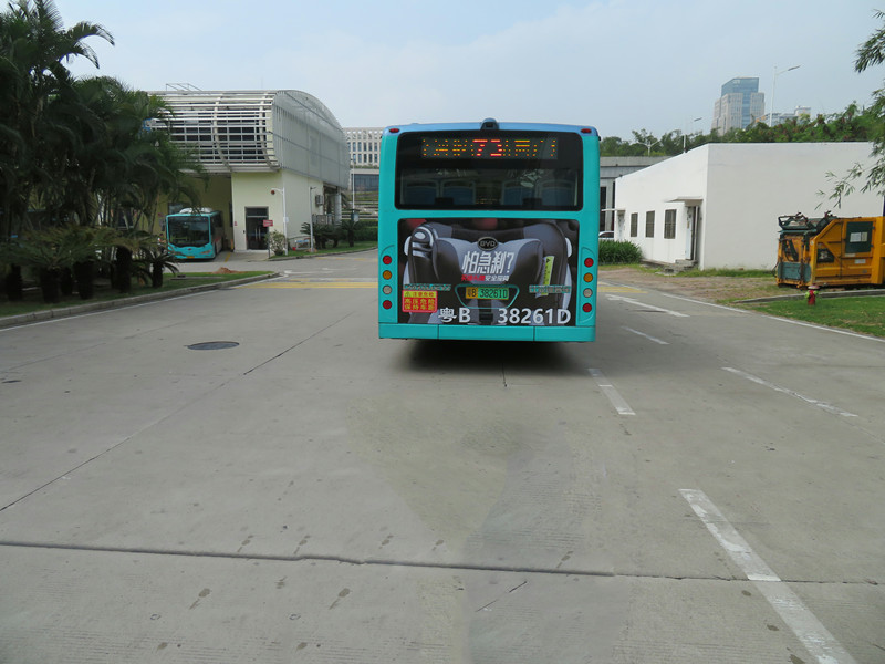 貓頭鷹安全座椅深圳公交車廣告