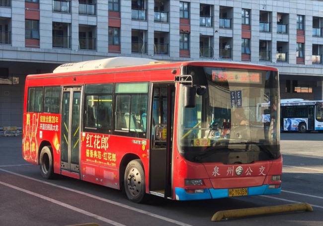 泉州公交巴士外車身廣告優(yōu)勢線路推薦，泉州公交車身廣告價(jià)格收費(fèi)