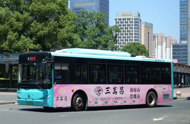 蘇州公交車巴士車身廣告茶葉投放案例，蘇州公交外車身貼廣告價格